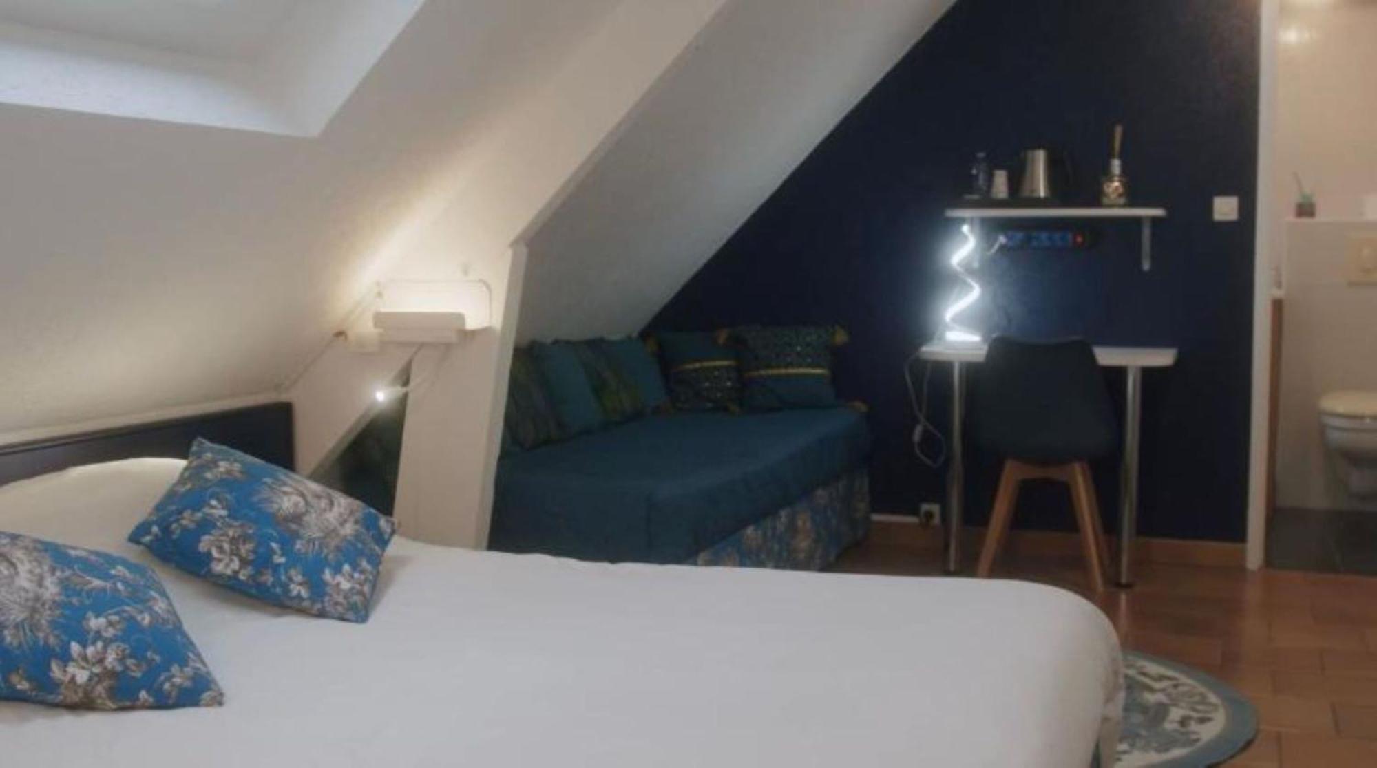 Chambres Et Table D'Hotes Cervina Chateauneuf-sur-Loire Room photo