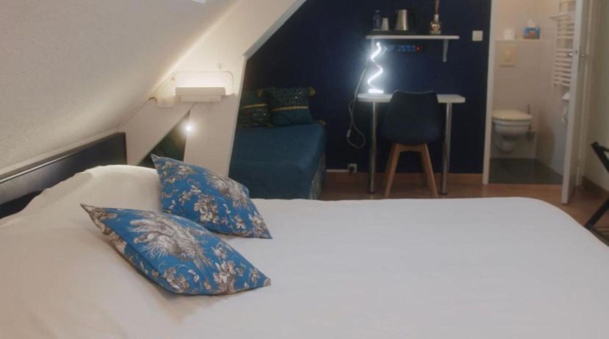 Chambres Et Table D'Hotes Cervina Chateauneuf-sur-Loire Room photo